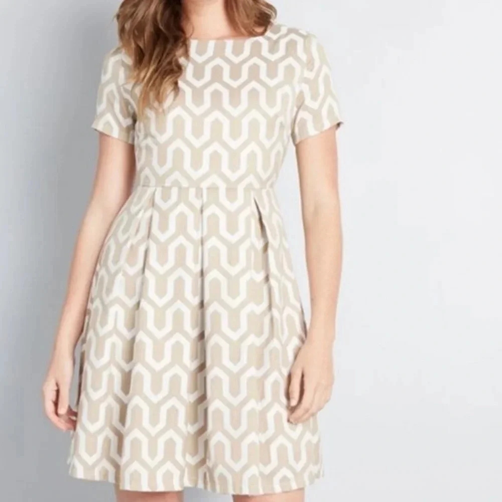 Modcloth "Rise and Enliven" Banned Retro Dress NWT
